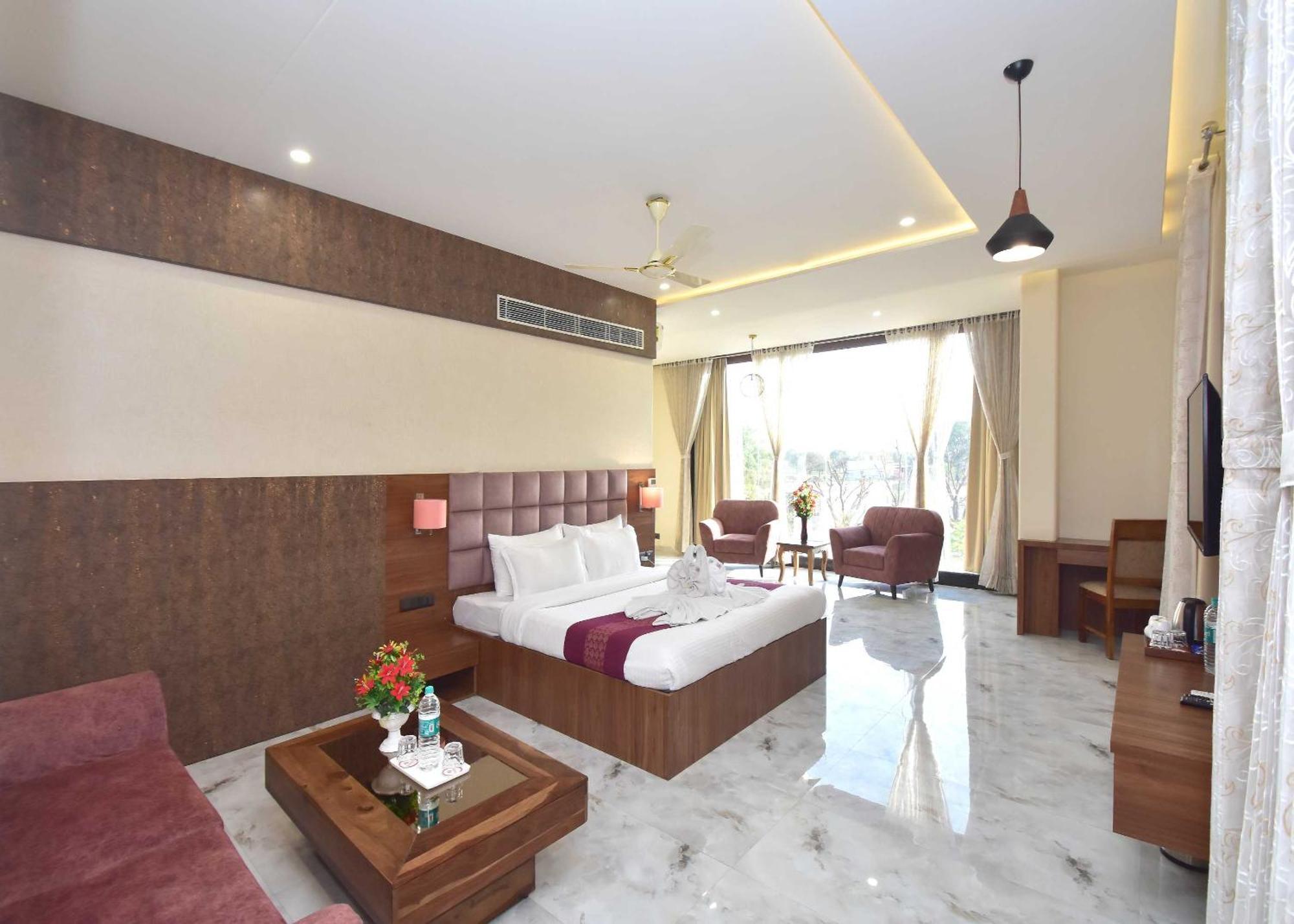 Hotel Shyamleela Khatu Ngoại thất bức ảnh
