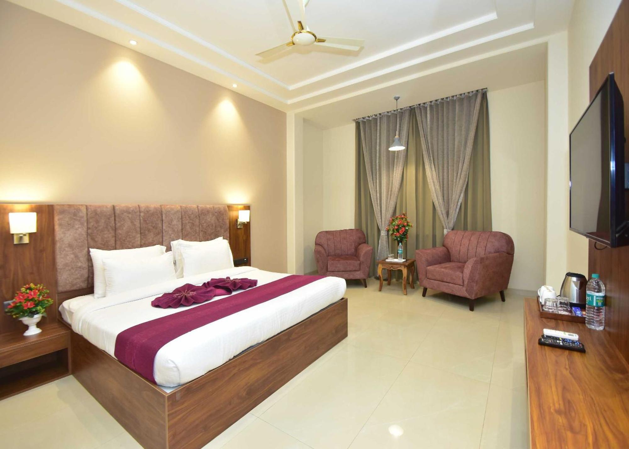 Hotel Shyamleela Khatu Ngoại thất bức ảnh