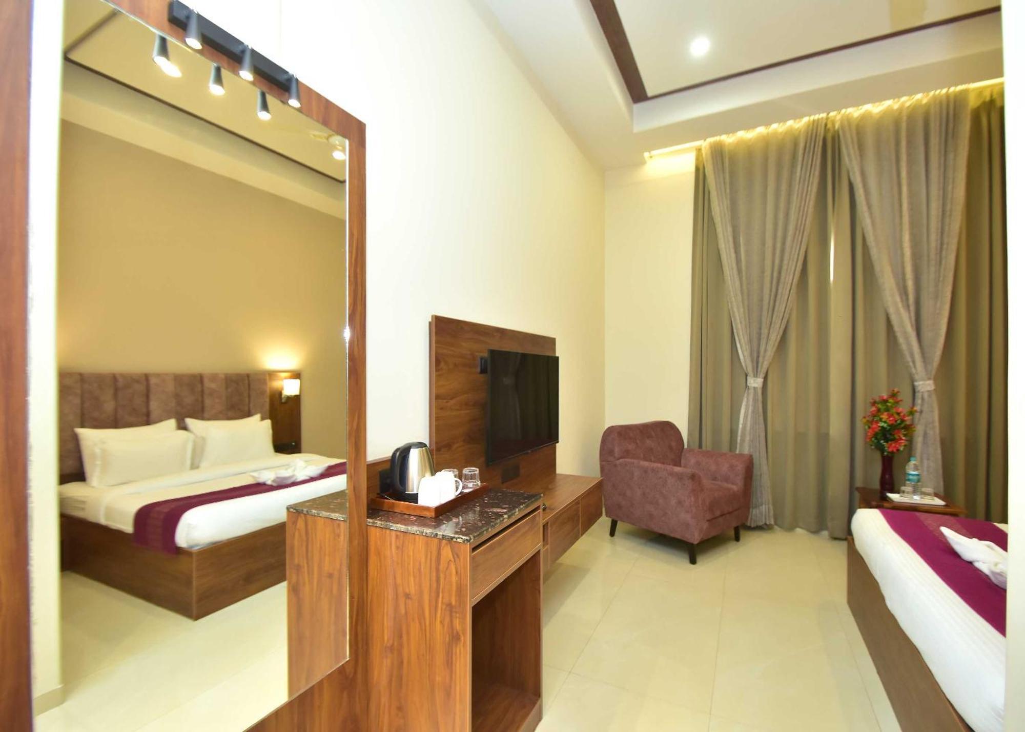 Hotel Shyamleela Khatu Ngoại thất bức ảnh
